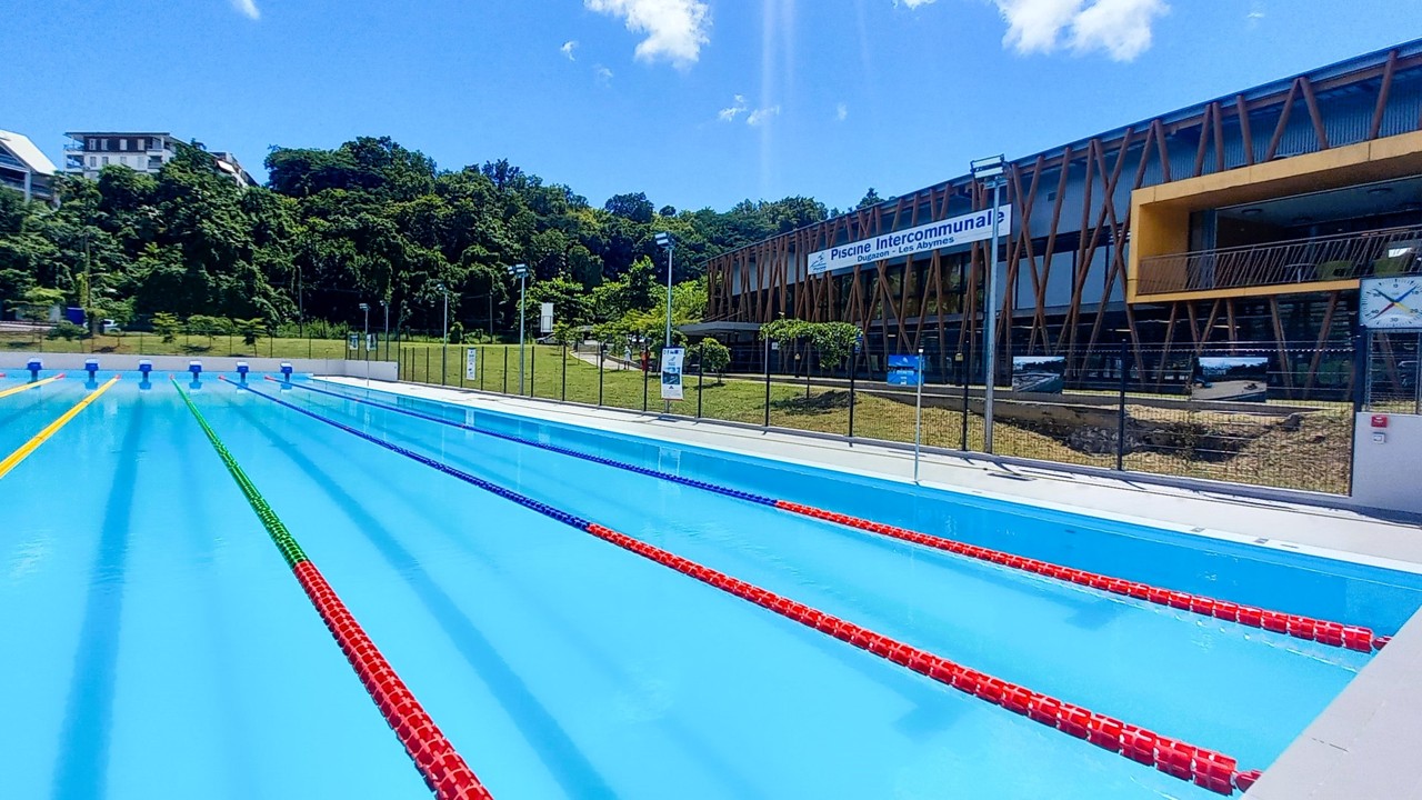 Chantier courant fort à la piscine de Bain Bridge en Guadeloupe.